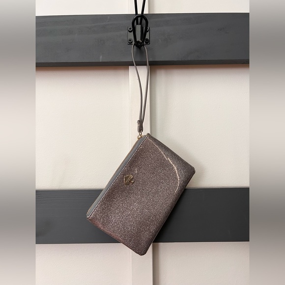 Kate Spade Wristlet \ Clutch - Picture 6 of 9